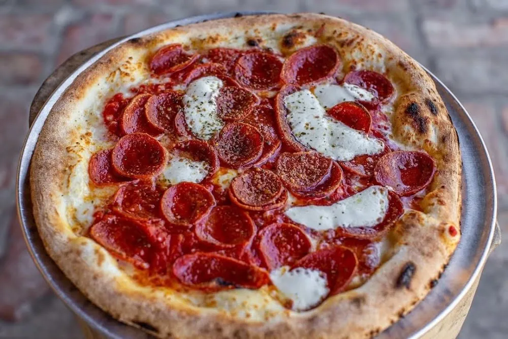 Quattro Formaggi Pizza